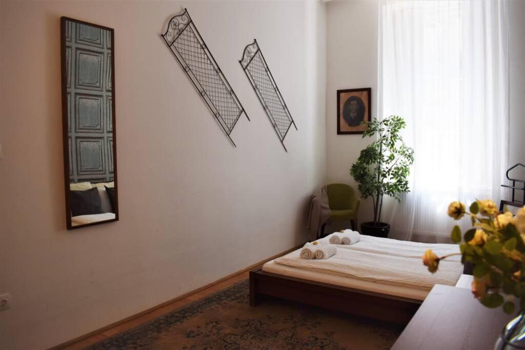 Your Gorgeous And Spacious Dream Home Free Parking บูดาเปสต์ ภายนอก รูปภาพ